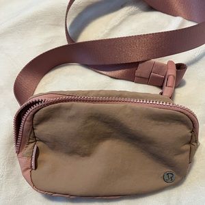 Lululemon belt bag
